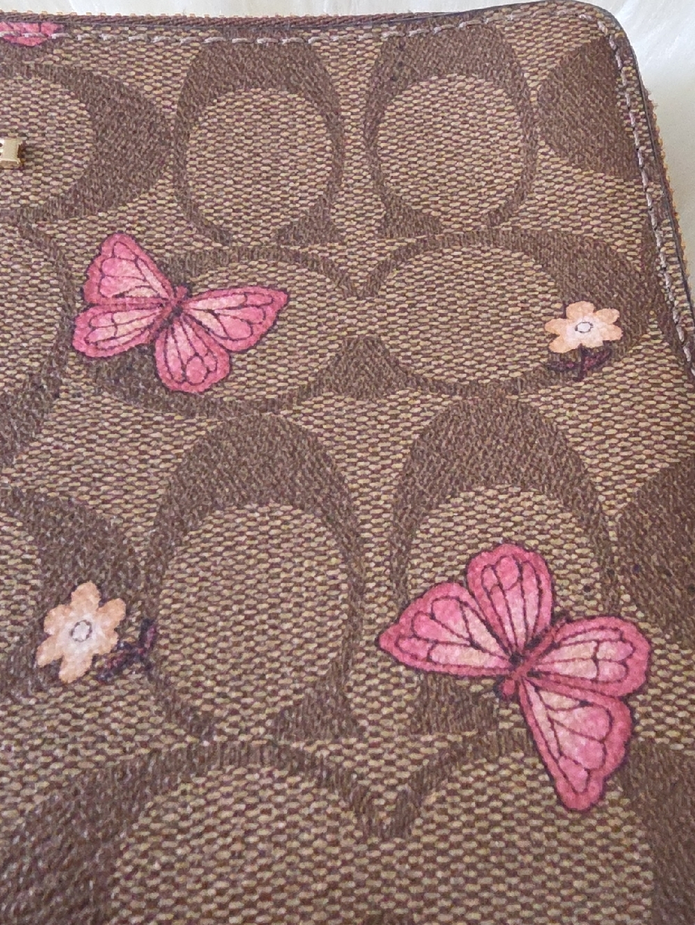 Pretty Coach Double Zip Buttetfly Signature Wristlet Wallet ๐ฉท๐ฆ๐ฎ๐ค - Picture 5 of 16